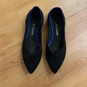 Rothy’s pointed black ballet flat